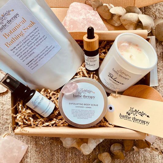 Luxury Spa Gift box with Organic Bath Soak, Aromatherapy Candle 